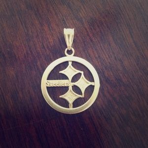 14k gold Steelers charm.